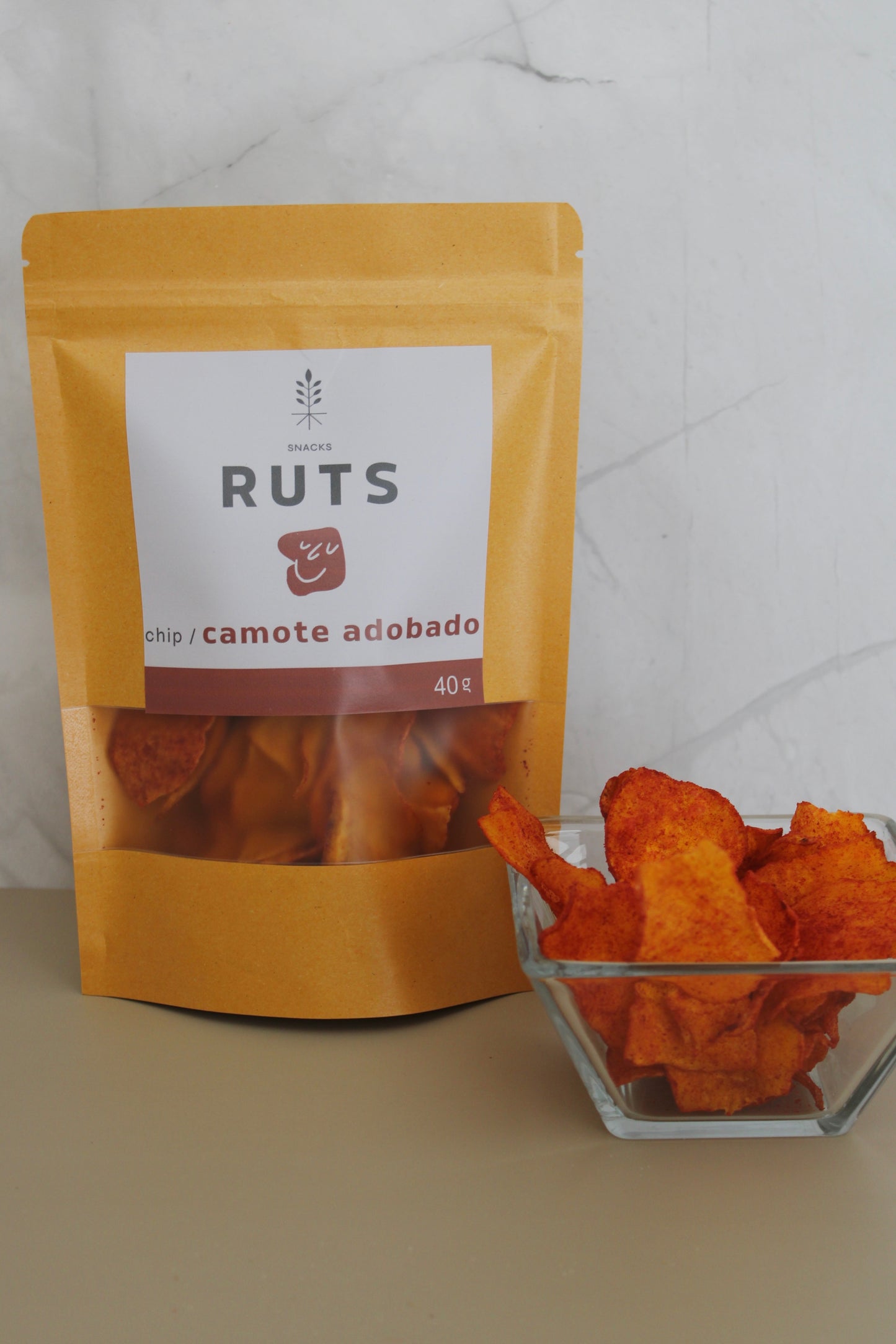 Camote adobado chips